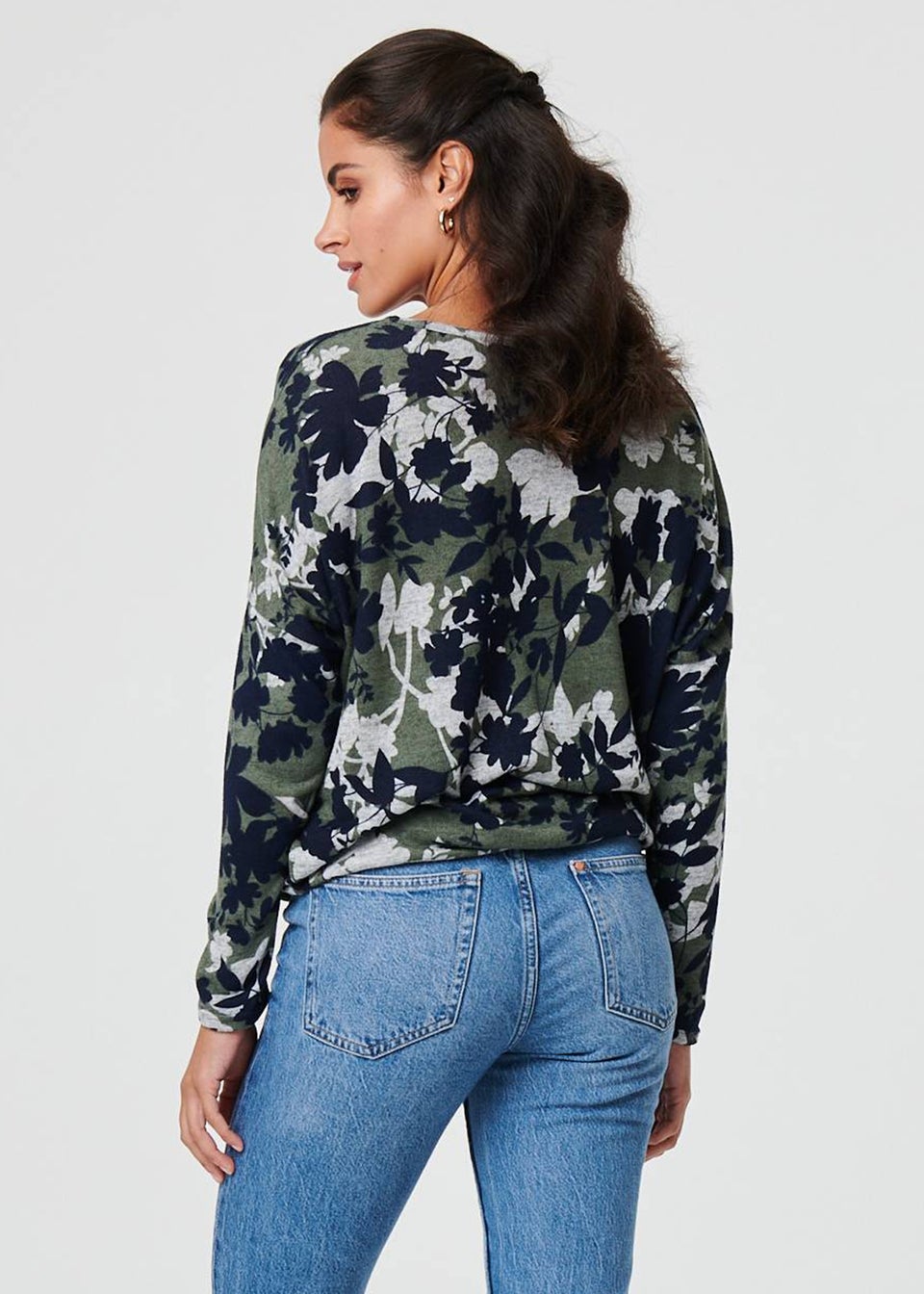 Izabel London Green Leaf Print Long Sleeve Relaxed Top