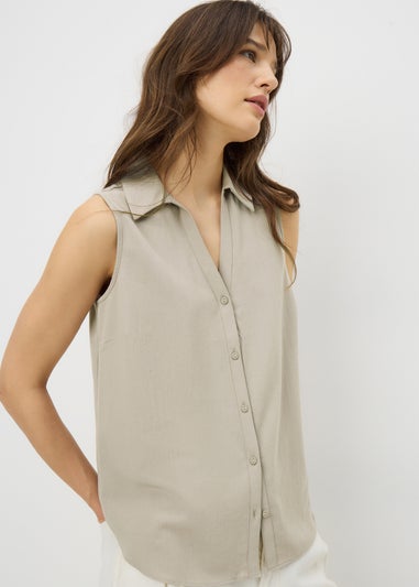 Taupe Sleeveless Clipper Blouse