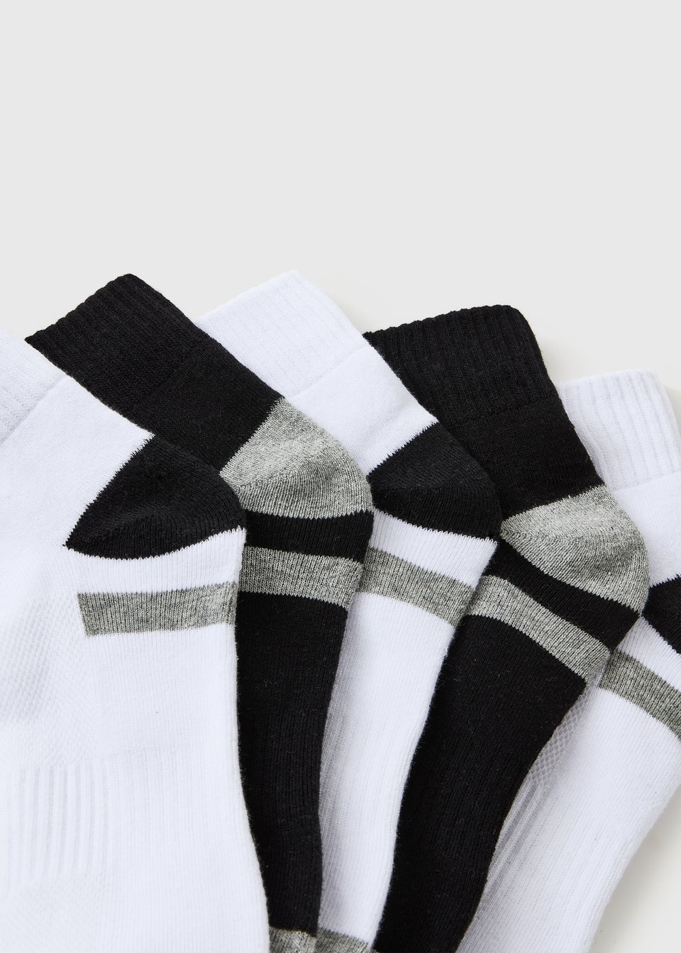 5 Pack Black & White Quarter Length Socks
