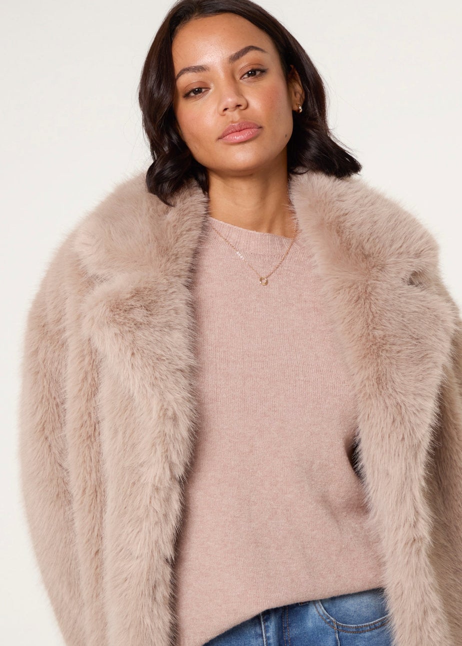 Blue Vanilla Beige Short Faux Fur Coat