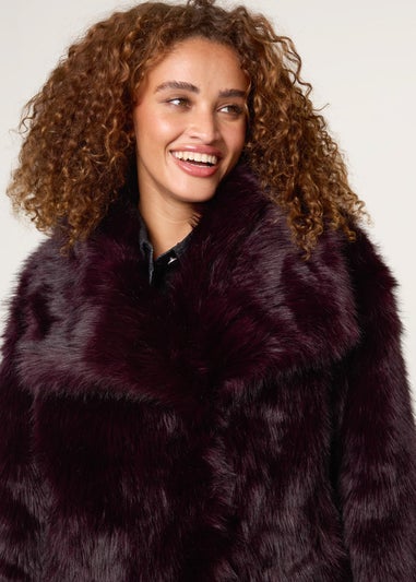 Blue Vanilla Red Short Faux Fur Coat
