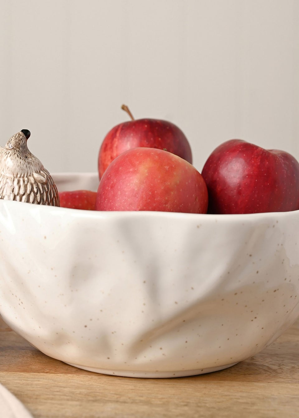 Country Living White Hedgehog Serving Bowl