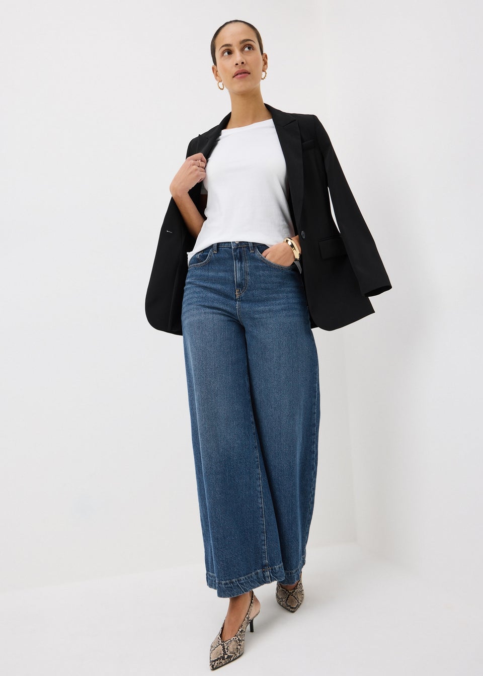 White Smart Fitted T-Shirt