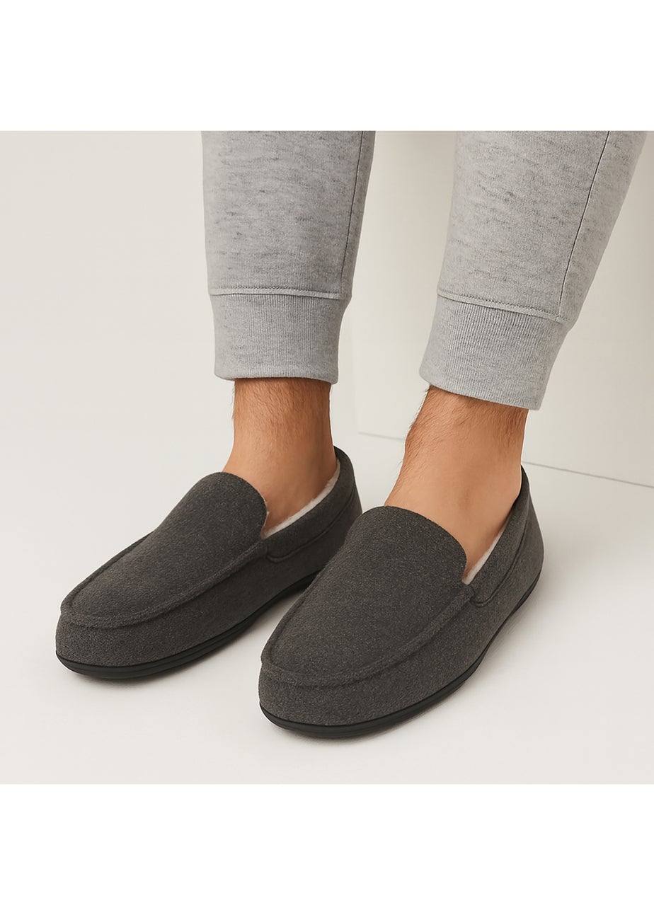 Totes Isotoner Grey Felt Moccasin Slipper With Sherpa Lining