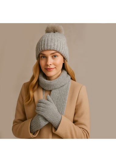Totes Isotoner  Grey Hat Scarf & Glove Gift Set