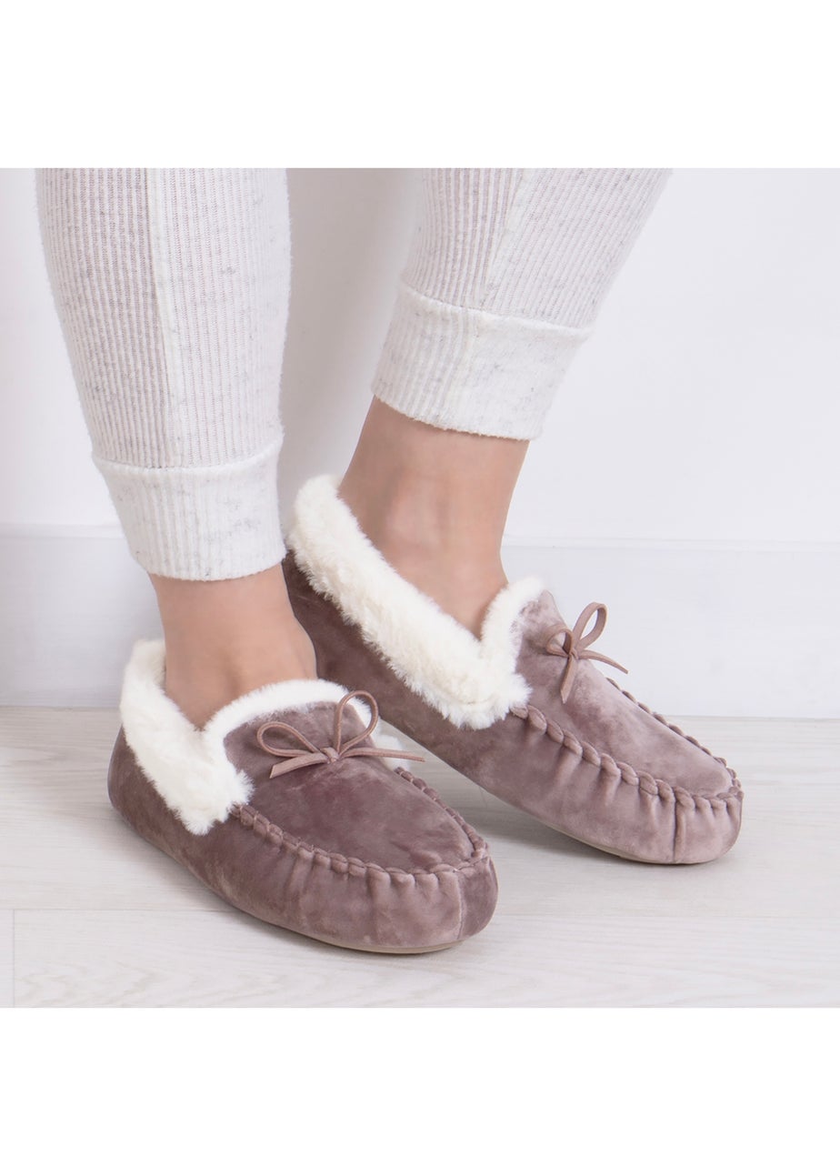 Totes Mink Ladies Velour Moccasin Slippers