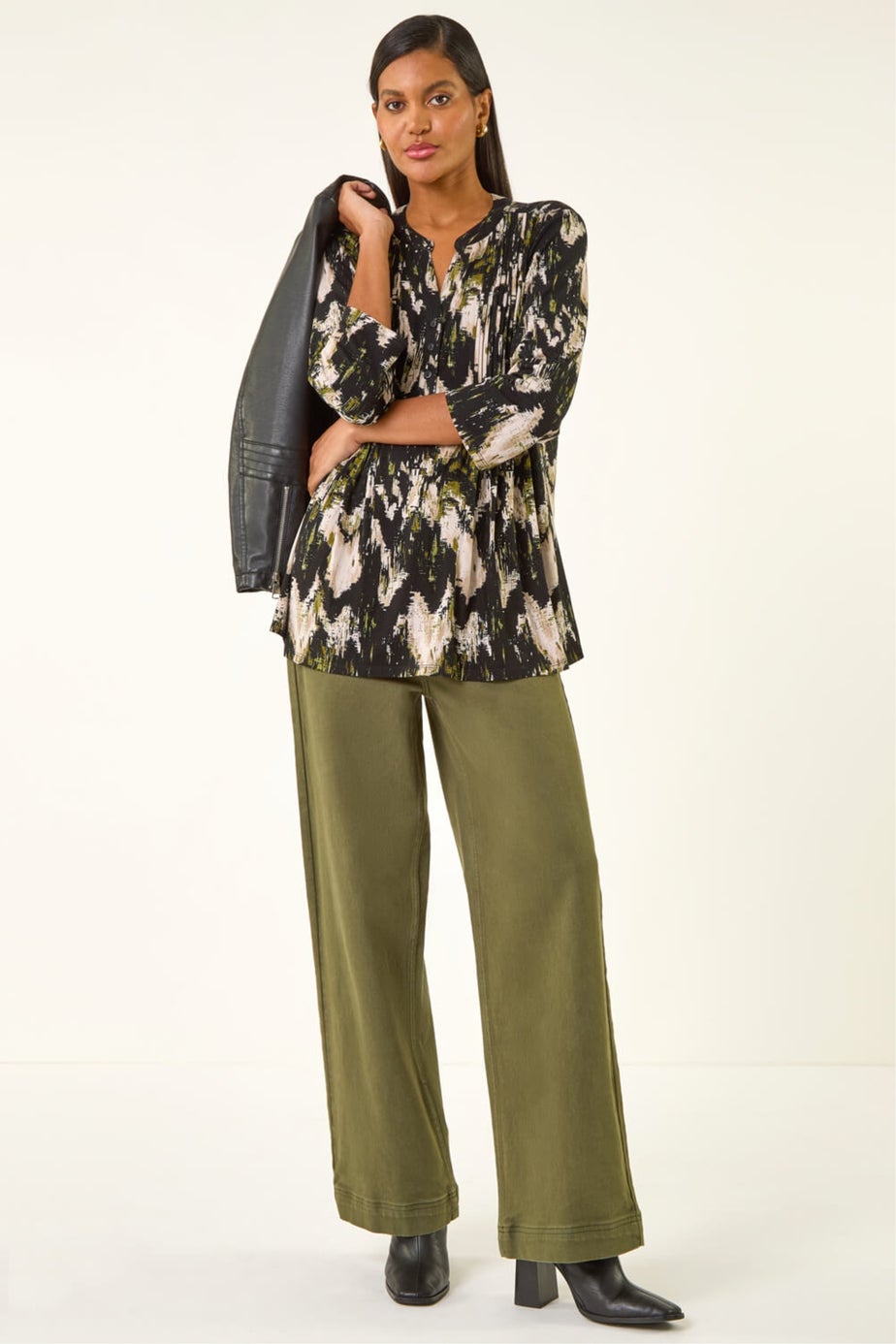 Roman Black Abstract Print Pintuck Stretch Top