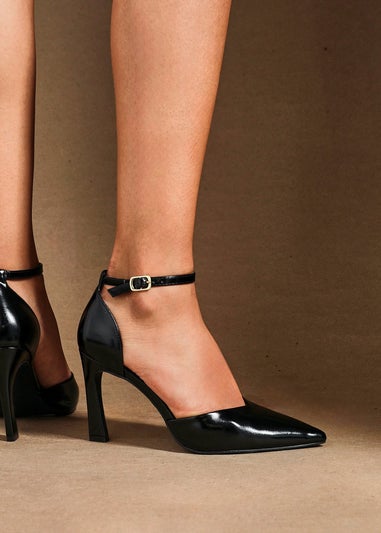 Linzi Moira Black Faux Leather V Cut Court Heel