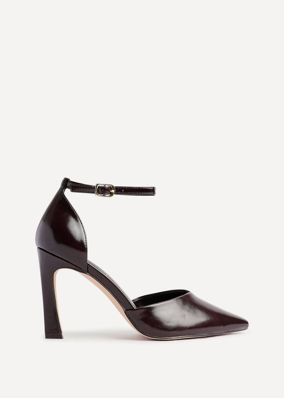 Linzi Moira Brown Faux Leather V Cut Court Heel