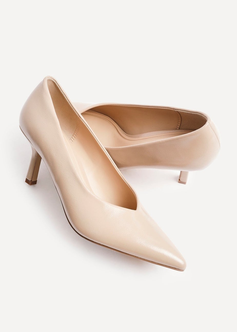 Linzi Bellamy Nude Faux Leather V-Cut Vamp Court Heels