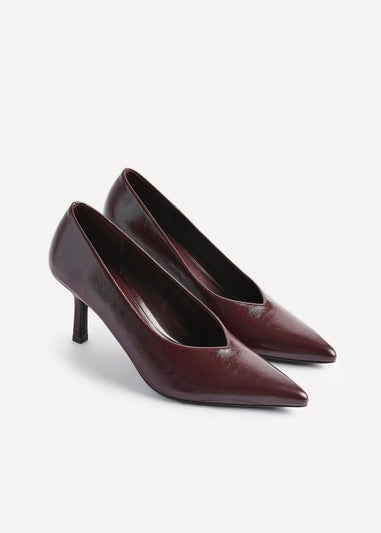 Linzi Bellamy Brown Faux Leather V-Cut Vamp Court Heels