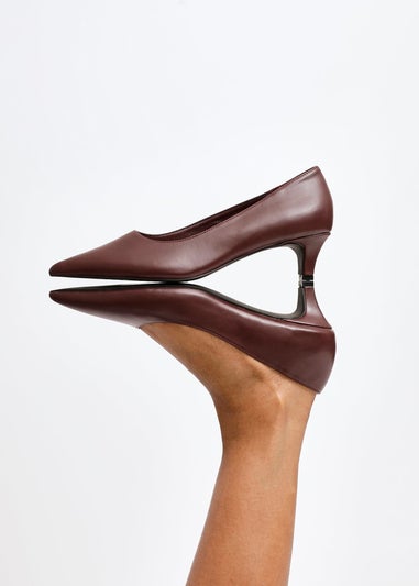 Linzi Zola Burgundy Faux Leather Kitten Court Heel