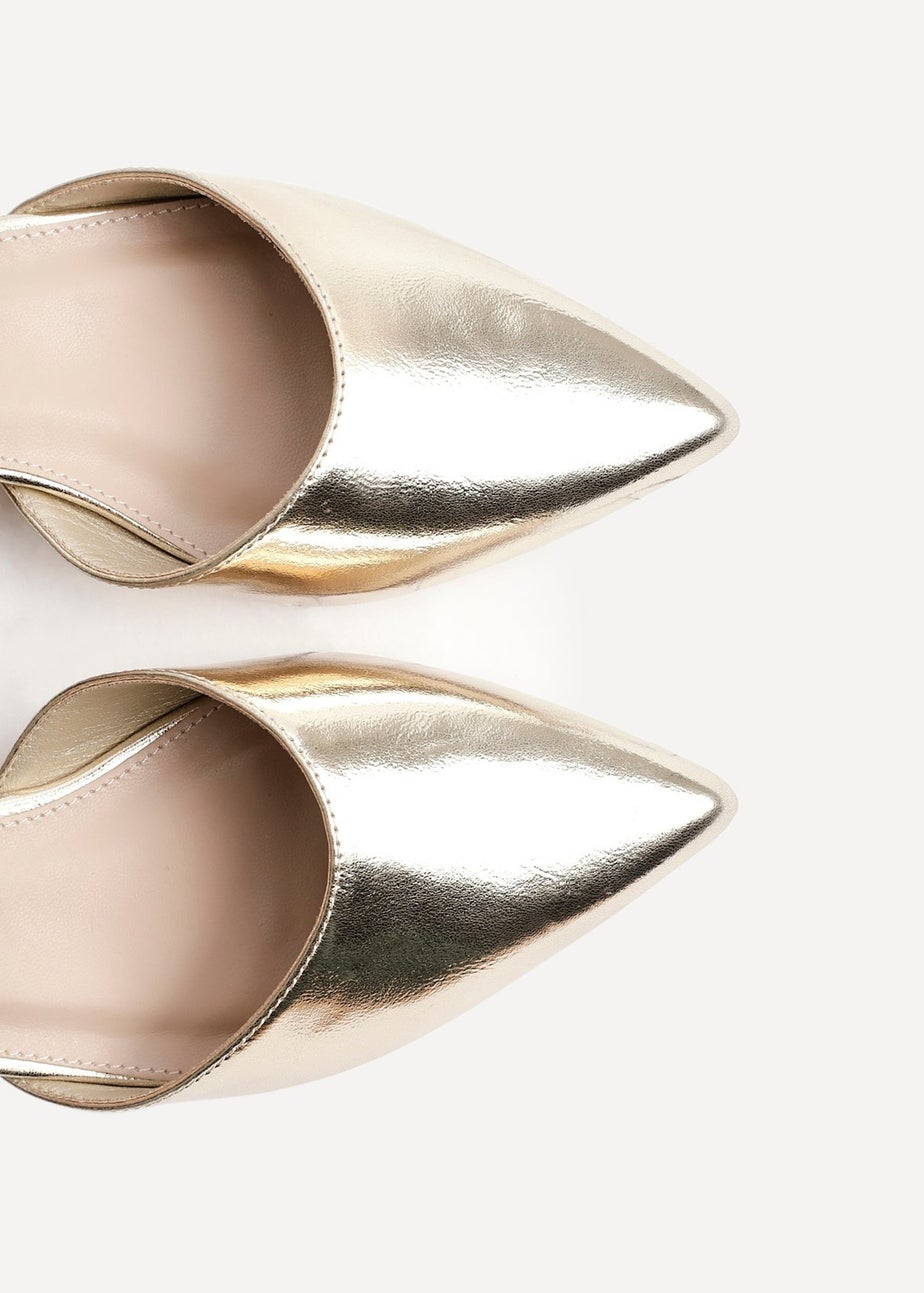 Linzi Dolly Wide Fit Gold Faux Leather Low Block Court Heel