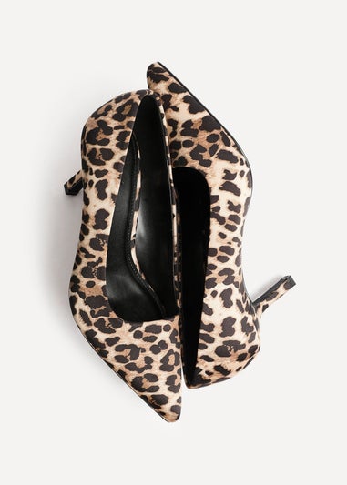 Linzi Aim Wide Fit Leopard Satin Classic Court Heel