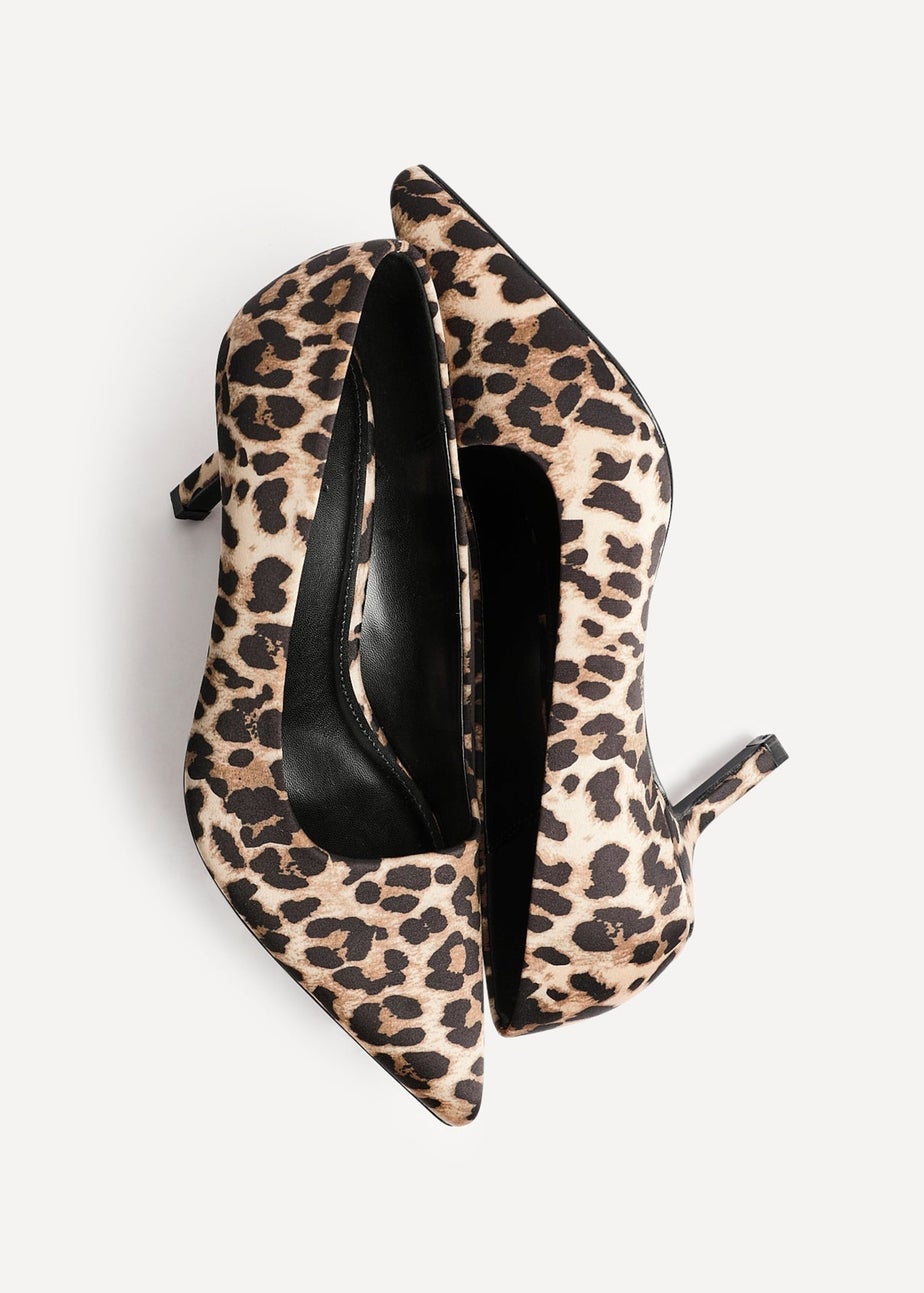 Linzi Aim Wide Fit Leopard Satin Classic Court Heel