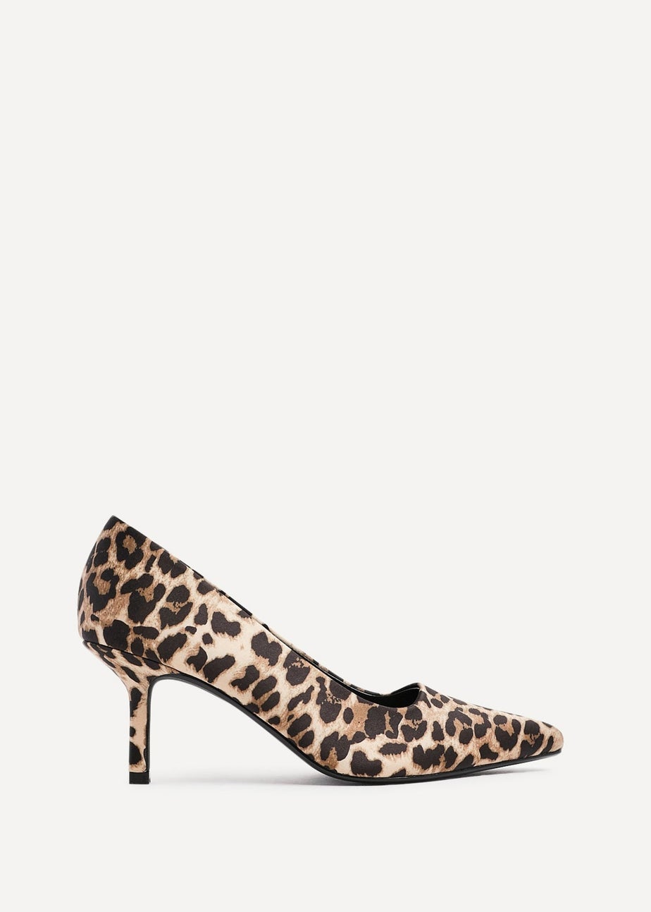 Linzi Aim Wide Fit Leopard Satin Classic Court Heel