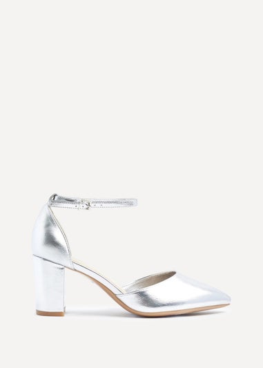 Linzi Davina Wide Fit Silver Faux Leather Court Heel