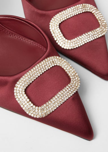 Quiz Burgundy Satin Brooch Court Heels
