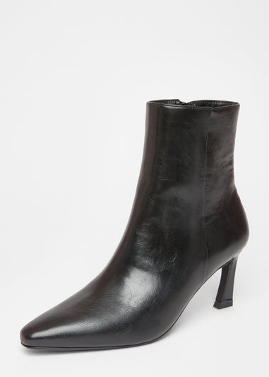 Quiz Black Flared Heel Ankle Boots