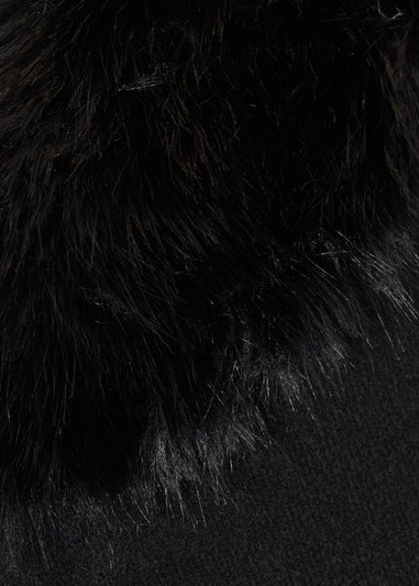 Quiz Black Long Knit Tassel Cape