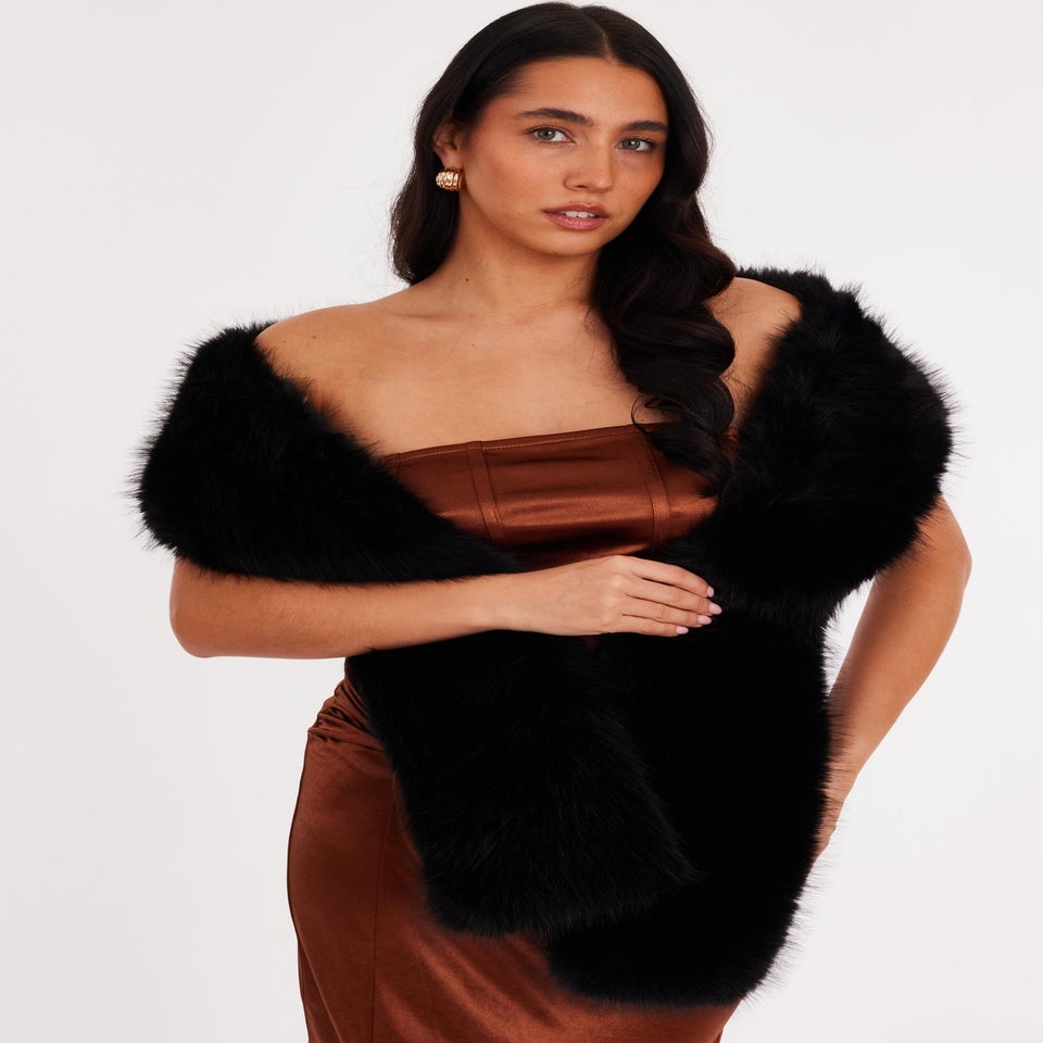 Quiz Black Faux Fur Scarf