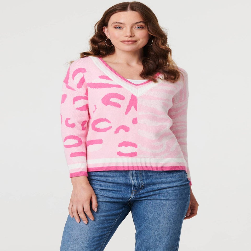 Izabel London Pink Animal Print Long Sleeve V-Neck Jumper