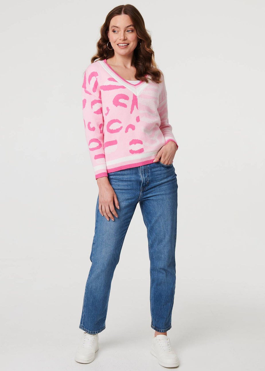 Izabel London Pink Animal Print Long Sleeve V-Neck Jumper