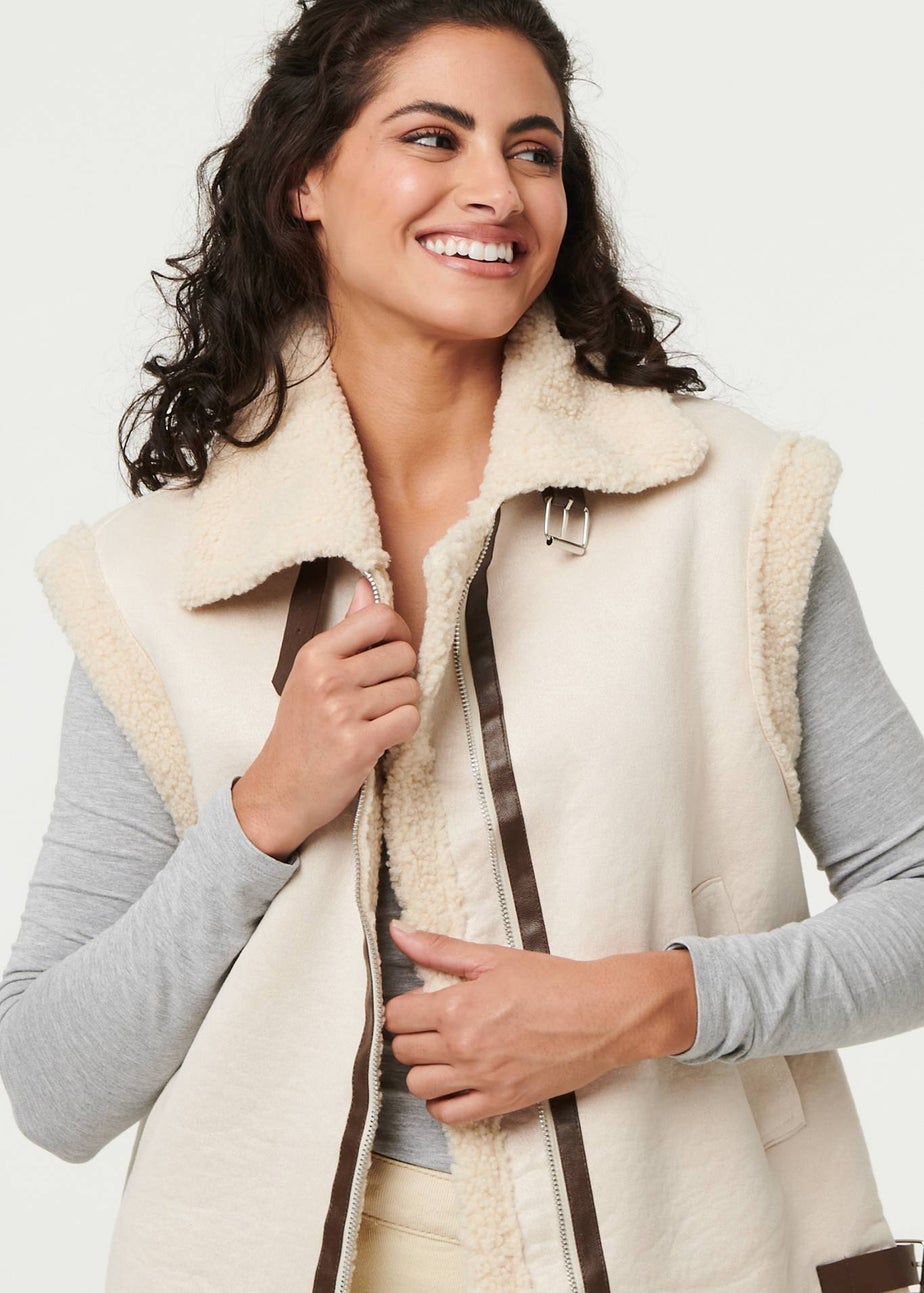 Izabel London Ivory Faux Suede Fur Lined Sleeveless Gilet