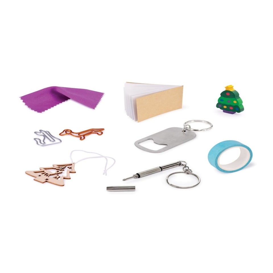 Heart & Soul Red Santa & Reindeer 12in cracker