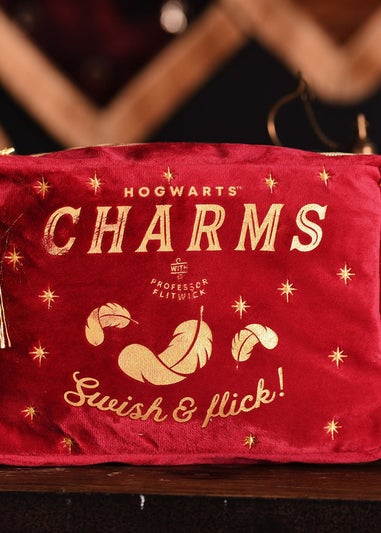 Harry Potter Warner Bros Alumni Red Wash Bag Charms