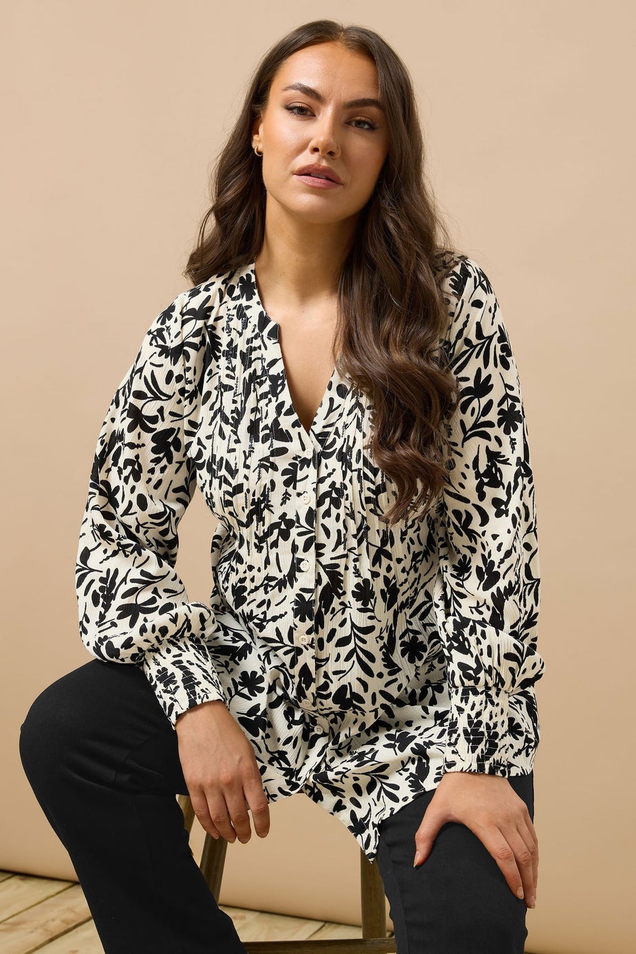 Evans Curve Black & White Floral Print Pintuck Blouse