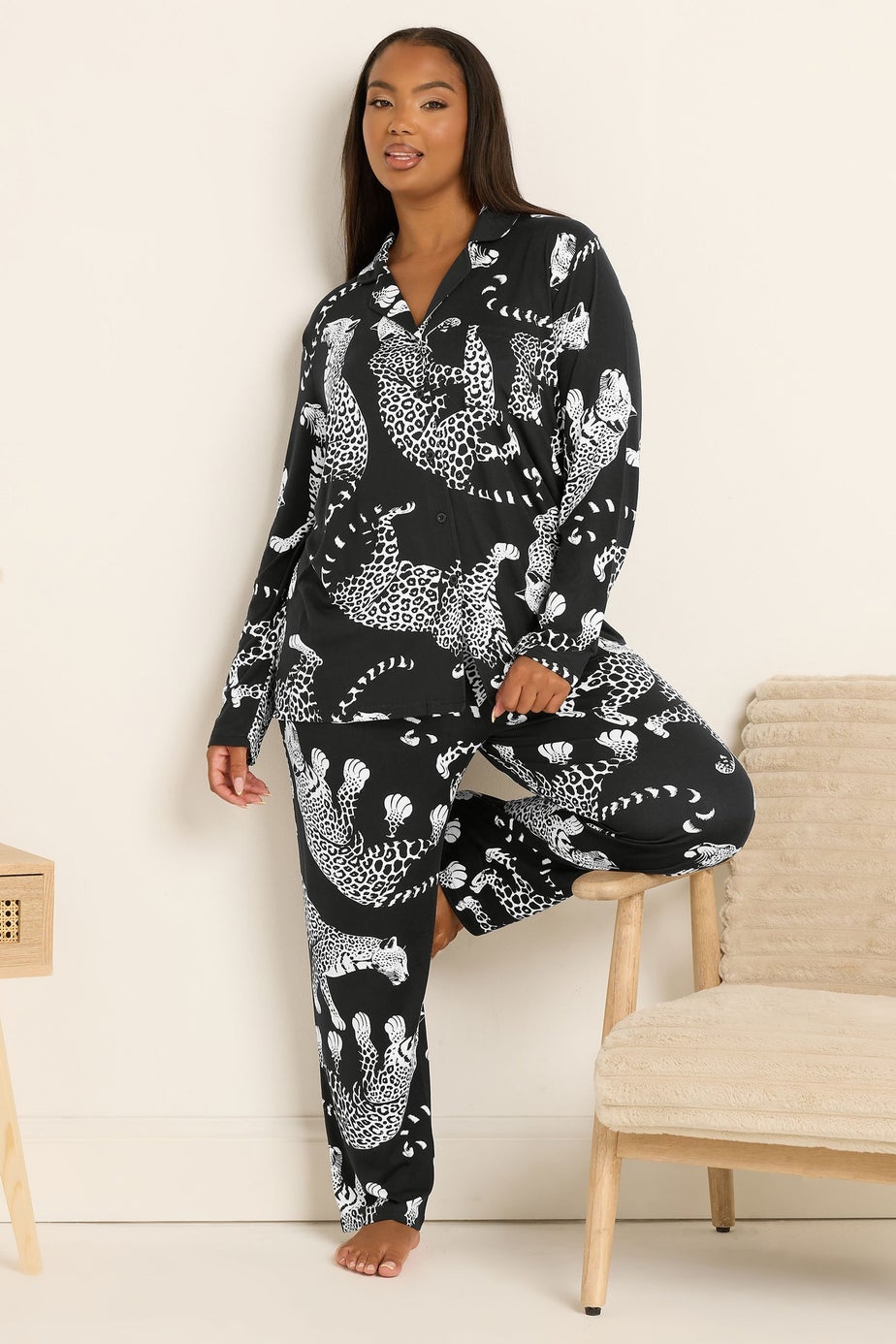 Yours Curve Black Leopard Soft Touch Pyjama Set