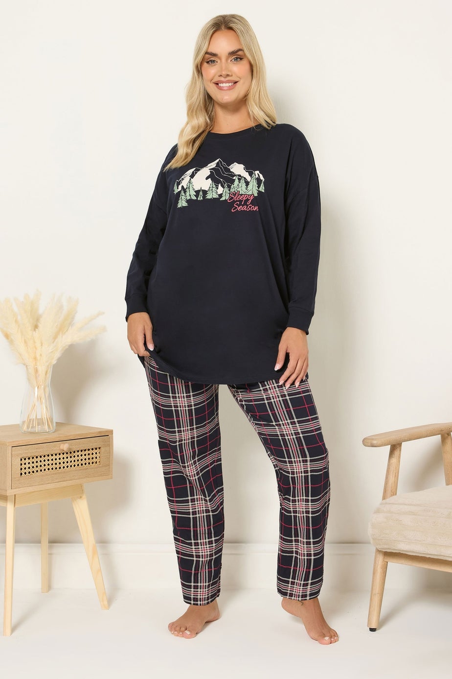Yours Curve Blue 'Sleep Season' Check Pyjama Gift Set