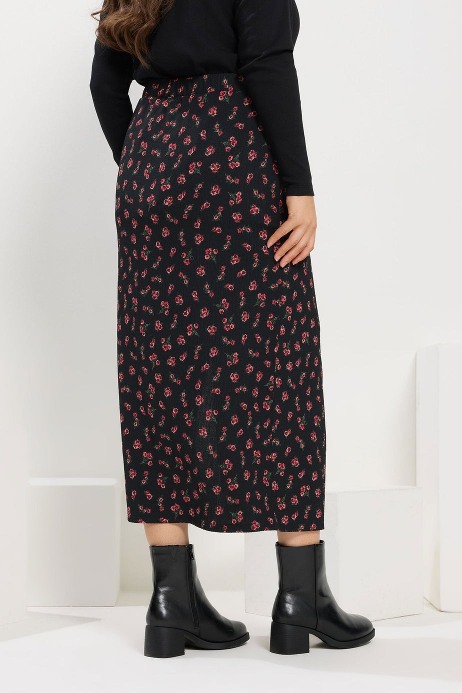 Yours Curve Black Rose Print Textured Midi Skirt
