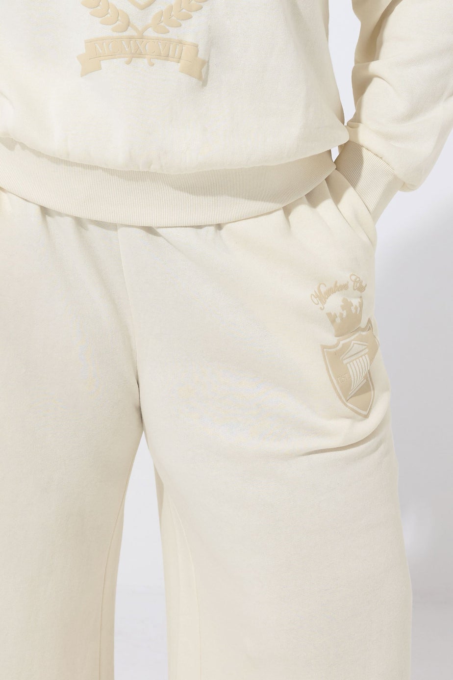 Yours Limited Curve Cream 'New York' Wide Leg Joggers