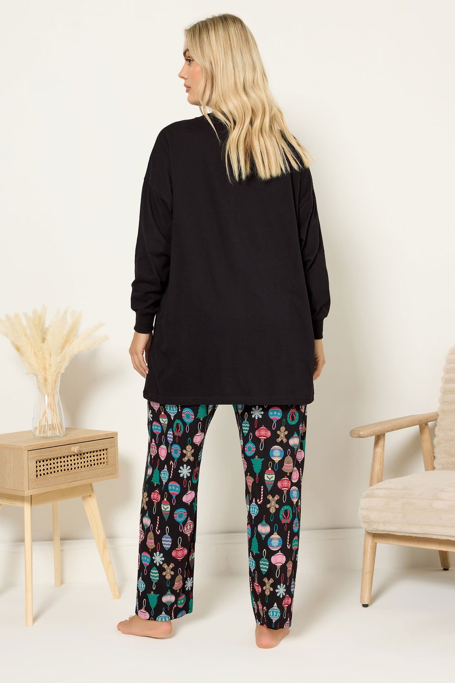 Yours Curve Black 'Holly Jolly' Wide Leg Pyjama Set