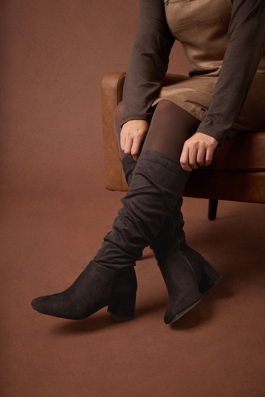 Yours Chocolate Brown Faux Suede Ruched Knee High Boots In Standard Fit
