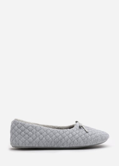 Where's That From Sorelle Light Grey Quilted Ballet Slipper With Bow