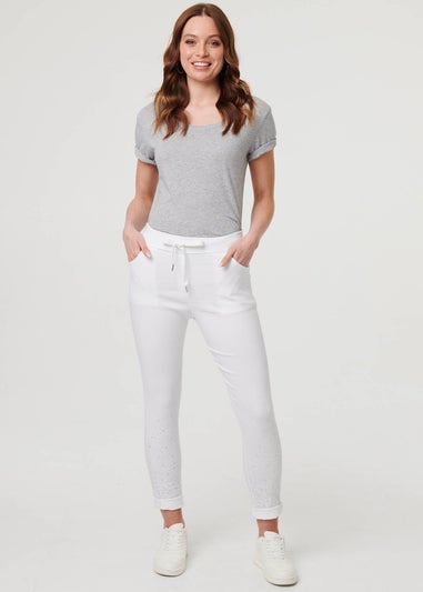 Izabel London White Diamante Detail Slim Cropped Trousers