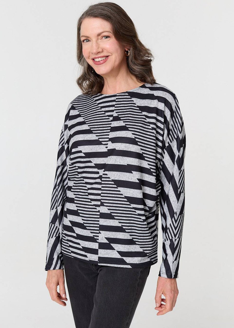 Izabel London Grey Geo Print Long Batwing Sleeve Top