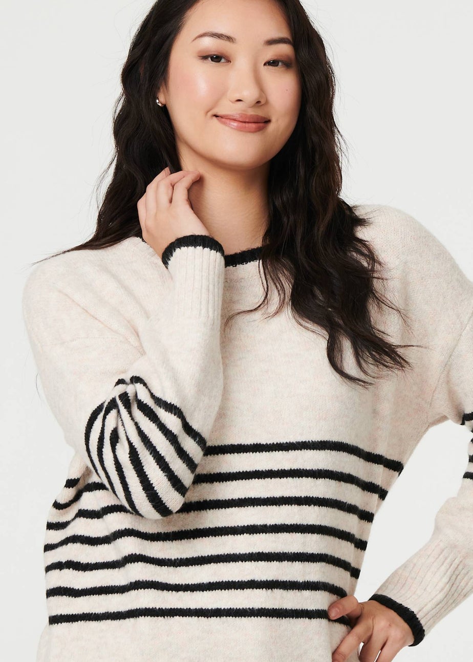 Izabel London Beige Bow Embellished Drop Shoulder Knit Jumper