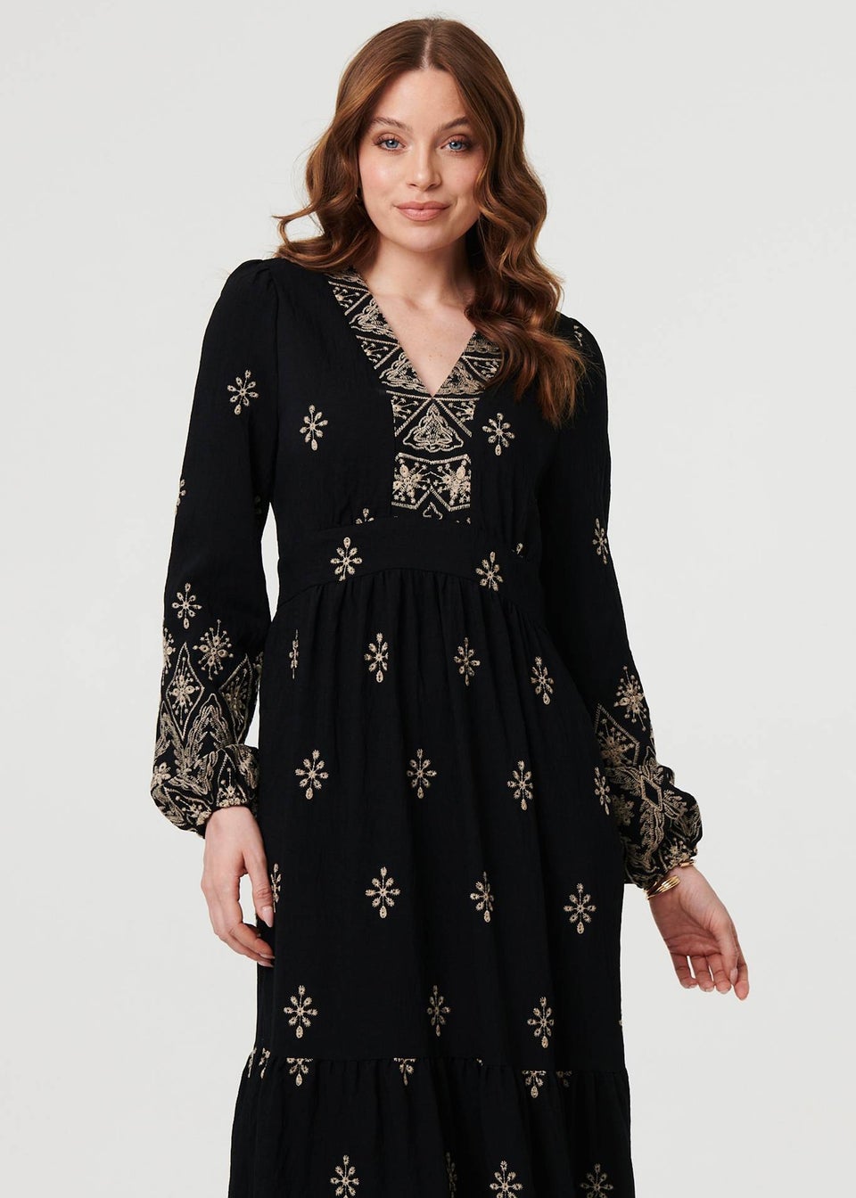 Izabel London Black Border Print Long Sleeve Maxi Dress