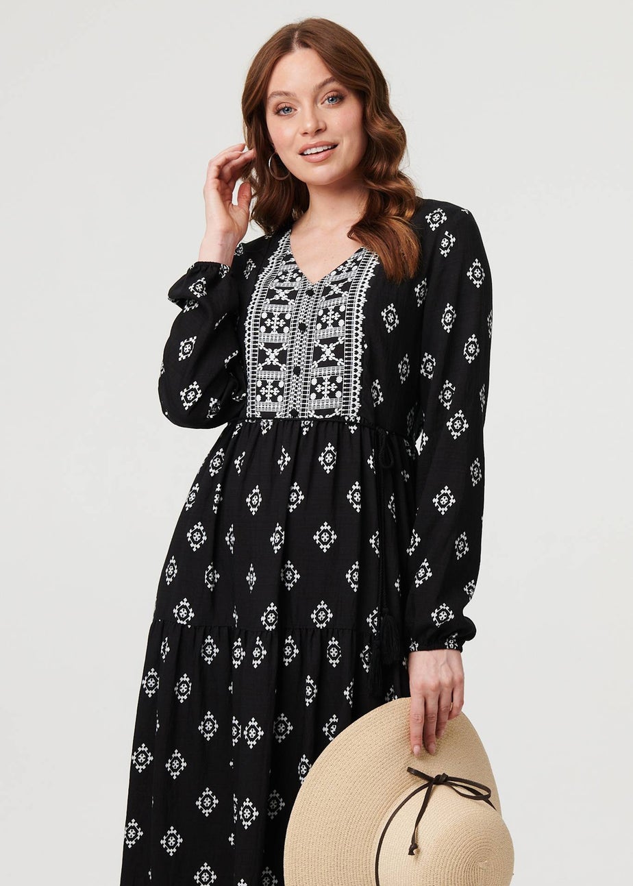 Izabel London Black Printed Long Sleeve Smocked Maxi Dress