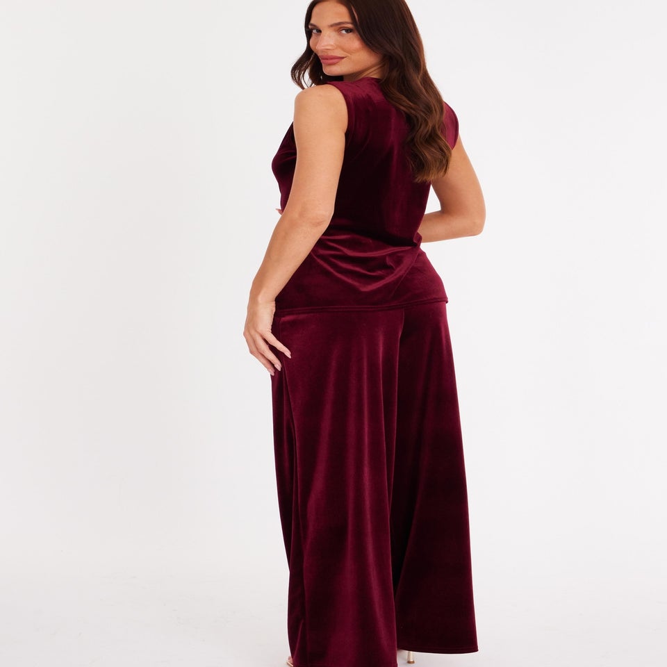 Quiz Red Velvet Round Neck Waistcoat