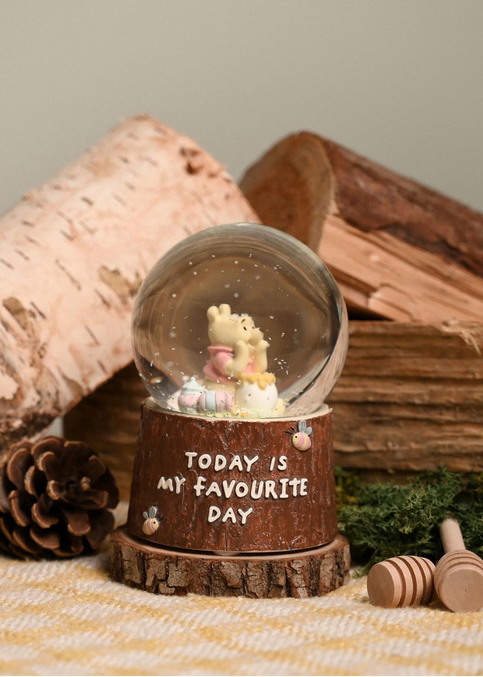 Disney Winnie The Pooh Resin Waterball