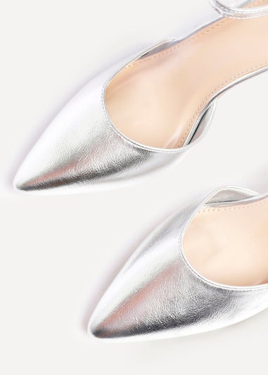 Linzi Leona Silver Faux Leather Closed Back Block Heeled Court Shoe