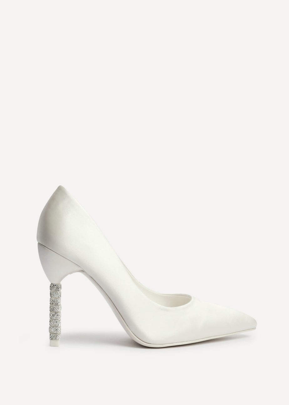 Linzi Adore Bridal Ivory Satin Classic Court