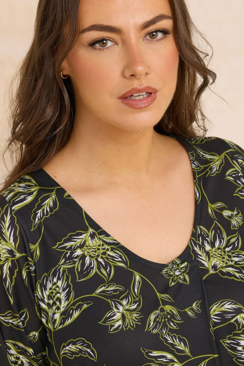 Evans Curve Black Paisley Print Pleat Front Top