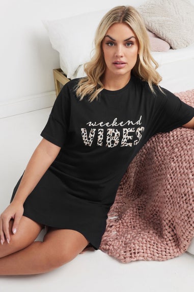 Yours Curve 2 Pack Black 'Weekend Vibes' Leopard Print Nightdresses