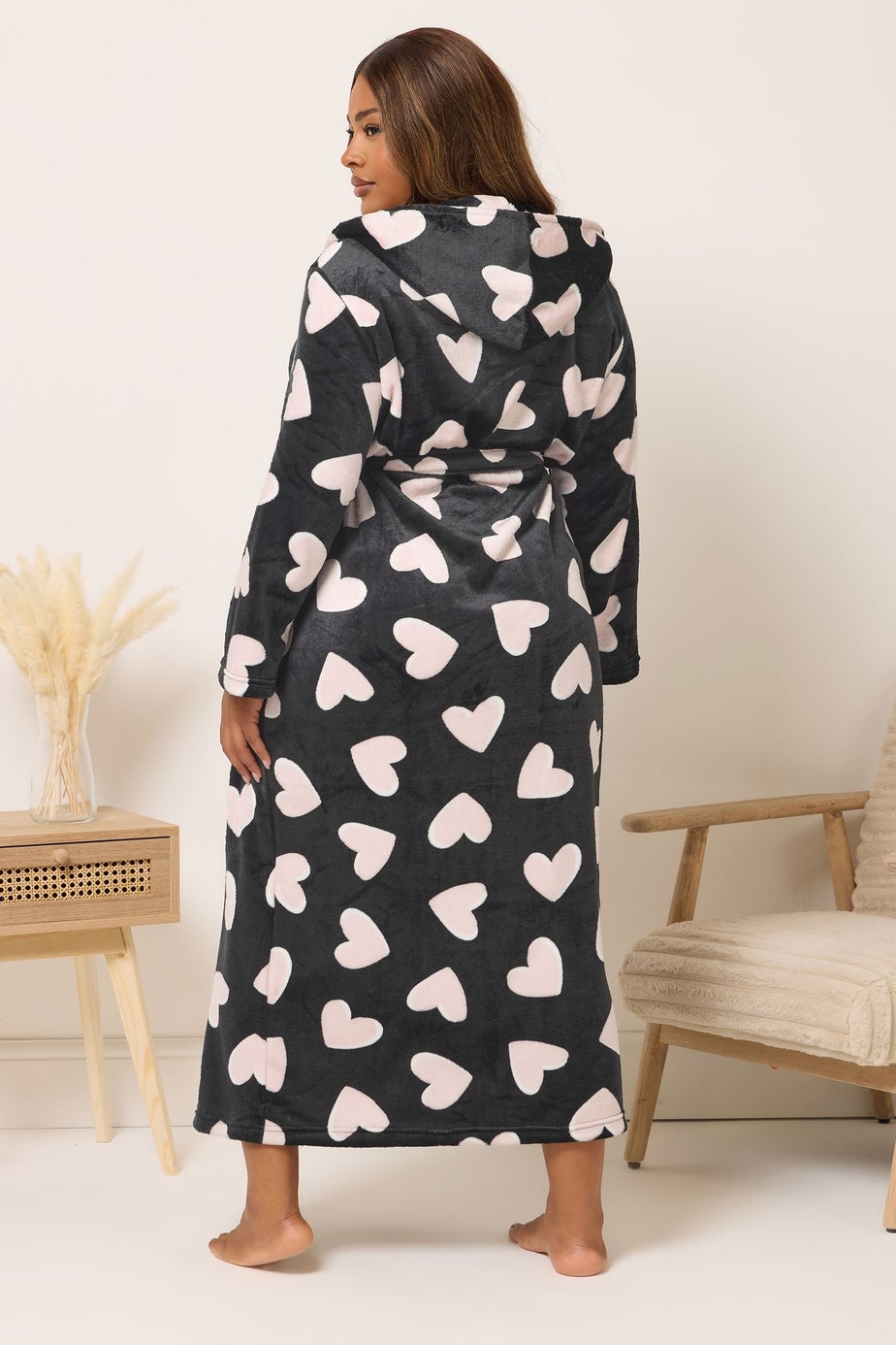 Yours Curve Black Love Heart Maxi Dressing Gown